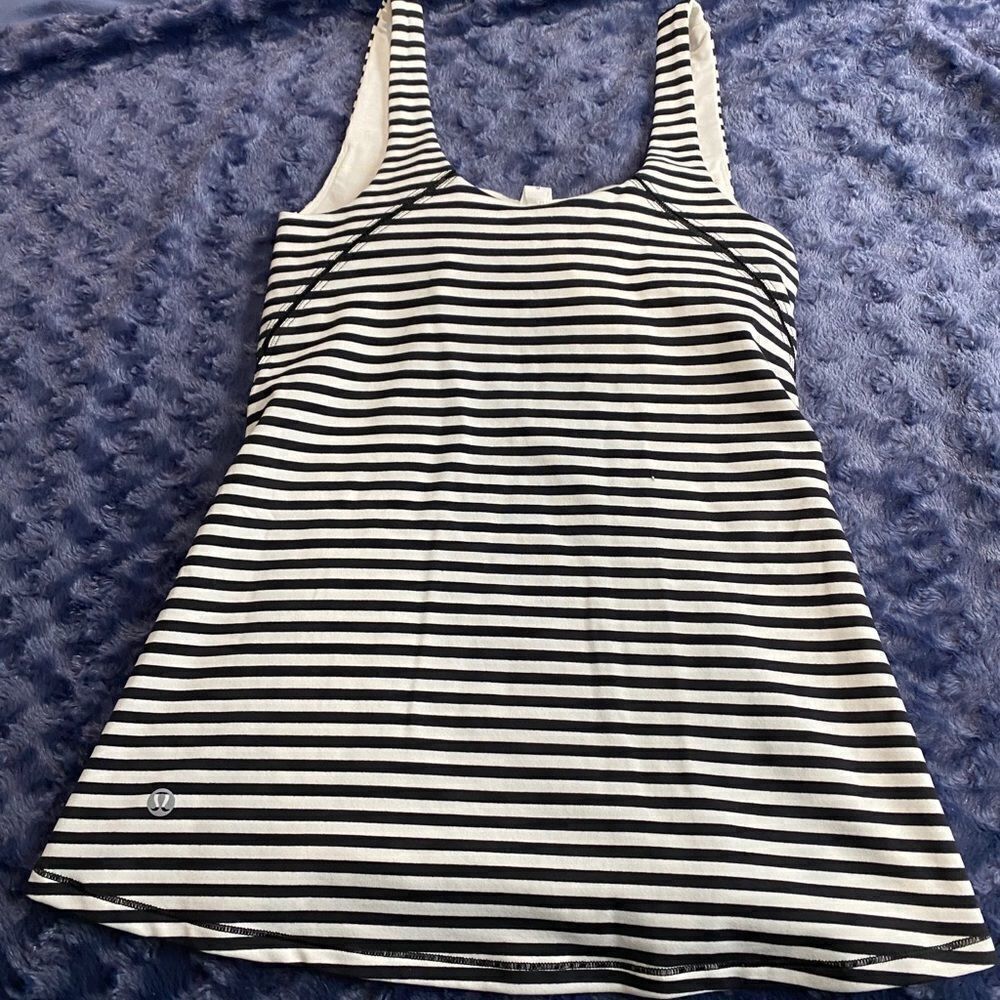 Lululemon Amala Black & White Striped Tank top 6 - Picture 9 of 11